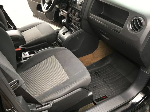 Used 2016 Jeep Patriot Sport w/ Power Value Group AWD/4WD image 27