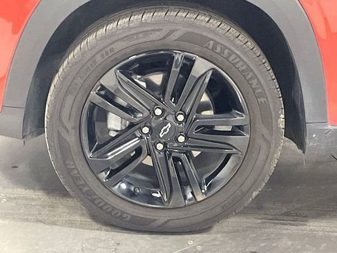 Used 2024 Chevrolet Trax ACTIV w/ Sunroof Package image 35