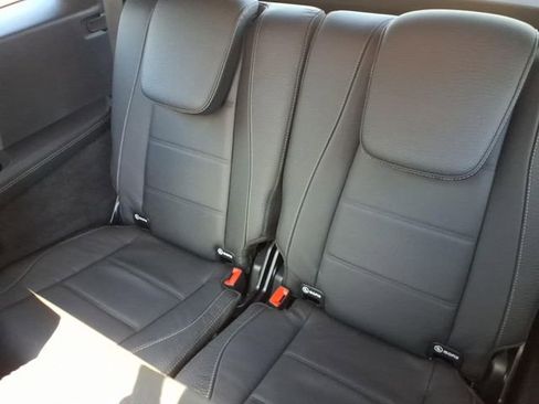 Used 2025 Mercedes-Benz GLS 450 4MATIC image 16