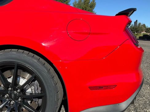 Used 2016 Ford Mustang Shelby GT350 image 12