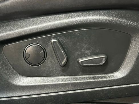 Used 2021 Ford Explorer XLT w/ Equipment Group 202A AWD/4WD image 61