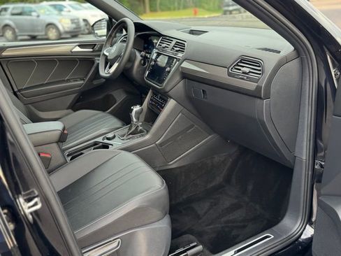 Used 2023 Volkswagen Tiguan SE R-Line AWD/4WD image 24
