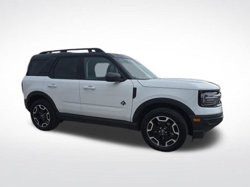 Used 2023 Ford Bronco Sport Outer Banks w/ Tech Package AWD/4WD image 1
