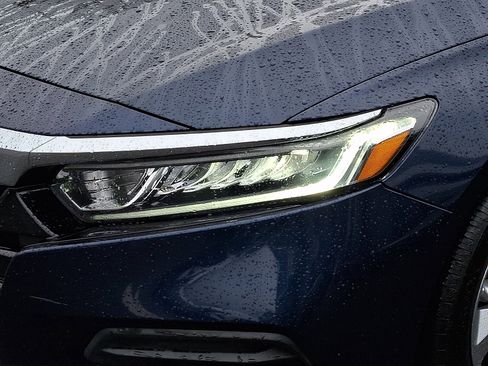 Used 2018 Honda Accord LX image 29