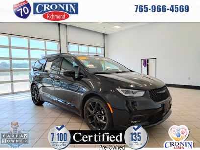 Used 2025 Chrysler Pacifica Limited