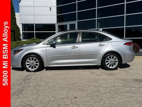 Used 2020 Toyota Corolla LE w/ LE Convenience Package FWD image 6