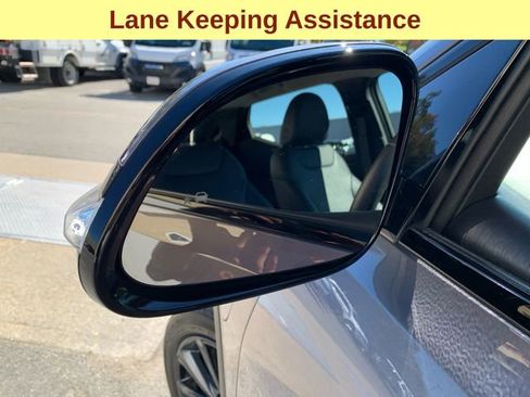 Used 2022 Chevrolet Bolt EUV Premier w/ Launch Edition image 8