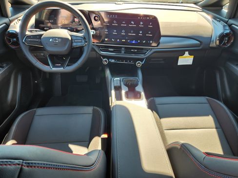 New 2026 Chevrolet Equinox EV RS image 8