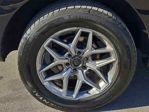 Used 2023 Ford Expedition Platinum image 7