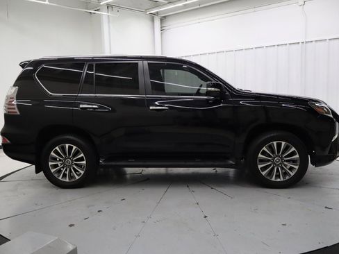 Used 2022 Lexus GX 460 Luxury image 2