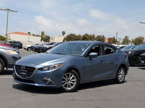 Used 2016 MAZDA MAZDA3 i Touring w/ Popular Equipment Package FWD image 1
