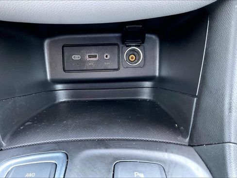 Used 2023 Chevrolet Equinox LT w/ Driver Convenience Package AWD/4WD image 16