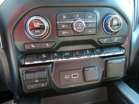 Certified 2019 Chevrolet Silverado 1500 RST AWD/4WD image 29