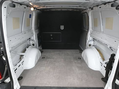 Used 2023 Mercedes-Benz Metris image 27