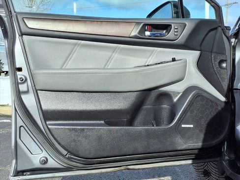 Used 2018 Subaru Outback 2.5i Limited image 21