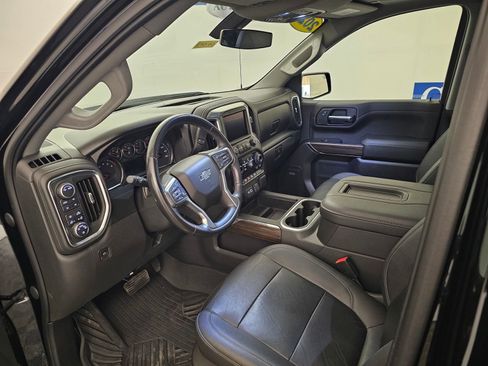 Used 2021 Chevrolet Silverado 1500 LT Trail Boss w/ Convenience Package II AWD/4WD image 3