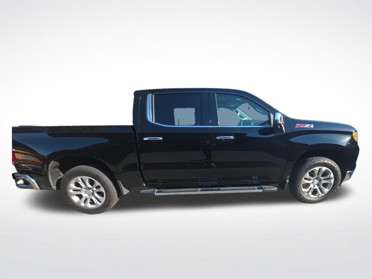 Used 2024 Chevrolet Silverado 1500 LTZ w/ LTZ Premium Package AWD/4WD image 5