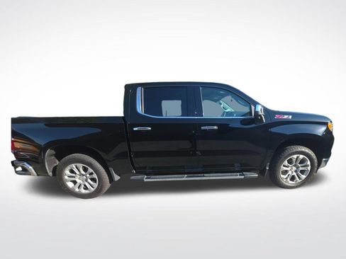 Used 2024 Chevrolet Silverado 1500 LTZ w/ LTZ Premium Package AWD/4WD image 5