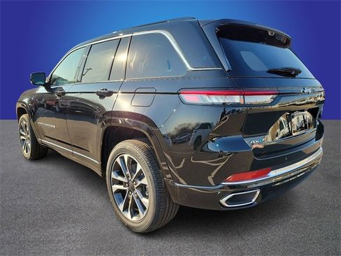 New 2024 Jeep Grand Cherokee Overland w/ Luxury Tech Group IV image 4