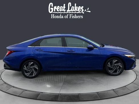 Used 2025 Hyundai Elantra SEL FWD image 6