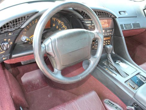 Used 1993 Chevrolet Corvette Coupe RWD image 13