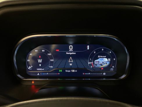 Used 2024 GMC Yukon XL AT4 w/ Technology Package image 24