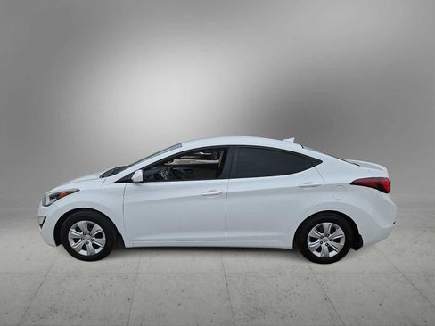 Used 2016 Hyundai Elantra SE image 5
