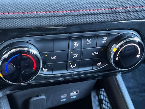 Used 2024 Chevrolet TrailBlazer RS image 17