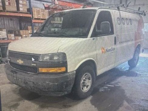 Used 2019 Chevrolet Express 2500 w/ Driver Convenience Package image 5