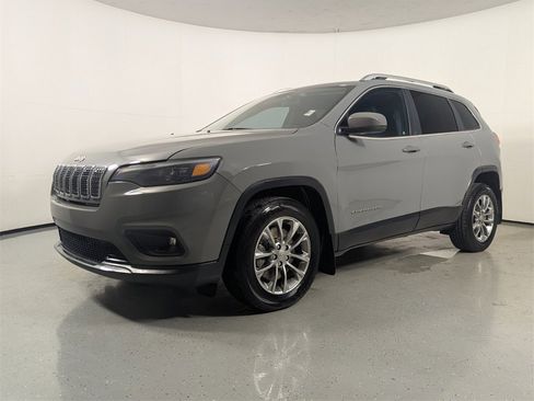 Used 2020 Jeep Cherokee Latitude Plus image 3