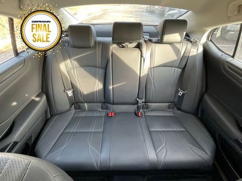 Certified 2025 Lexus ES 300h w/ Luxury Package image 14