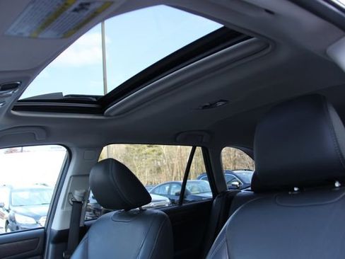 Used 2016 Subaru Outback 3.6R Limited image 16