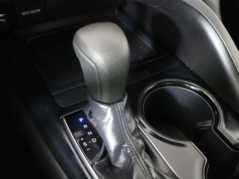 Used 2019 Toyota Camry LE FWD image 39