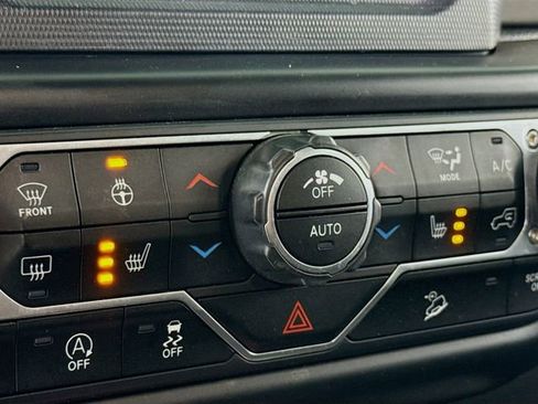 Used 2020 Jeep Wrangler Unlimited Sport image 19