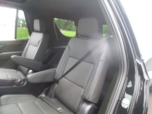 Used 2025 GMC Yukon Denali w/ Denali Reserve Package AWD/4WD image 26
