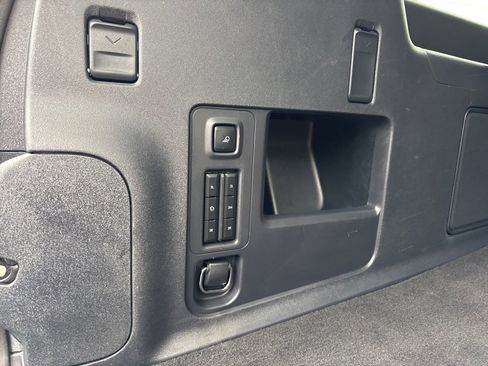 Used 2025 Lincoln Navigator L Reserve image 16