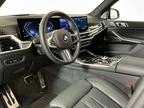 Certified 2025 BMW X7 M60i w/ Executive Package AWD/4WD image 21