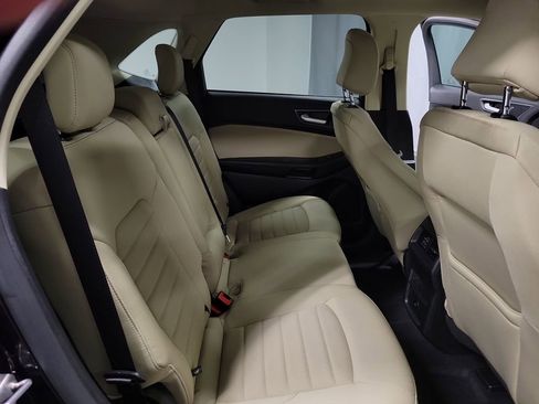 Used 2024 Ford Edge SE image 21