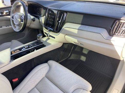 Used 2021 Volvo XC60 T5 Inscription w/ Protection Package Premier image 26