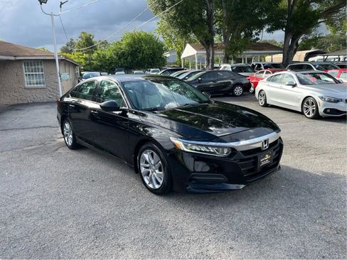 Used 2018 Honda Accord LX image 3