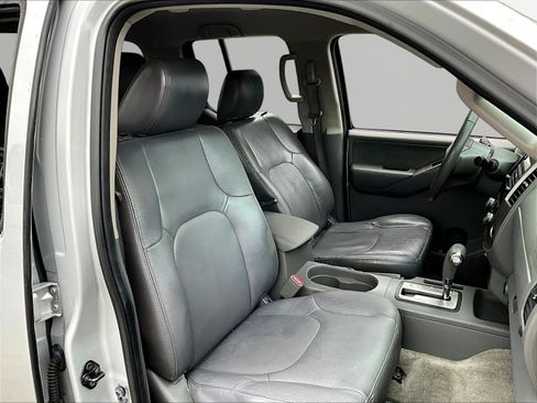 Used 2012 Nissan Frontier SL AWD/4WD image 28