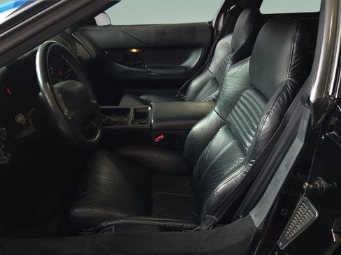 Used 1996 Chevrolet Corvette Coupe image 10