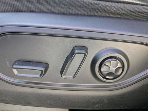 Used 2021 Jeep Grand Cherokee L Limited image 13