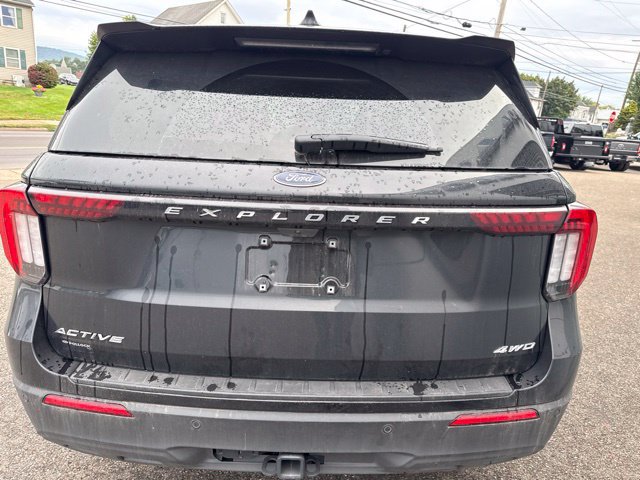 Used 2026 Ford Explorer Active AWD/4WD image 7