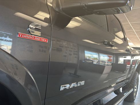 New 2025 RAM 2500 Laramie AWD/4WD image 11