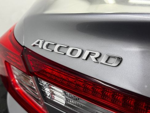 Used 2021 Honda Accord Hybrid image 7