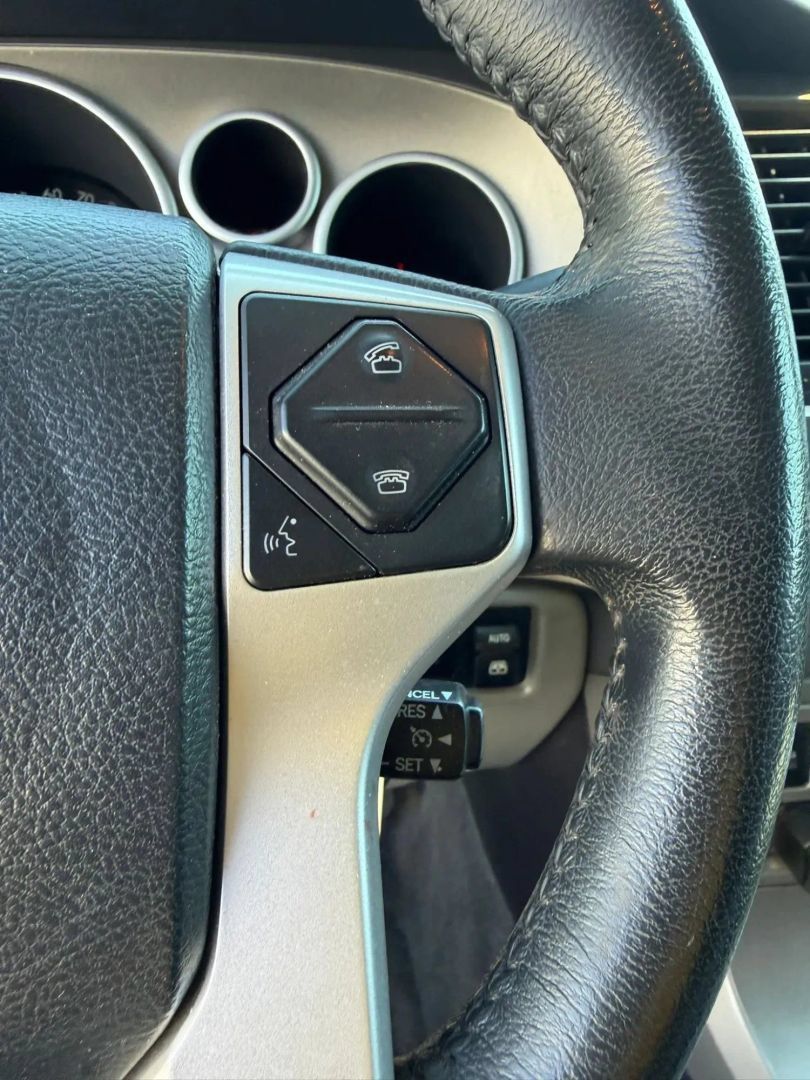 Used 2016 Toyota Sequoia Limited w/ Safety & Convenience Package AWD/4WD image 25