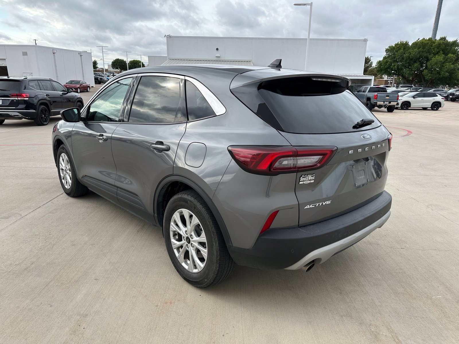 Used 2024 Ford Escape Active w/ Tech Pack #1 FWD image 5