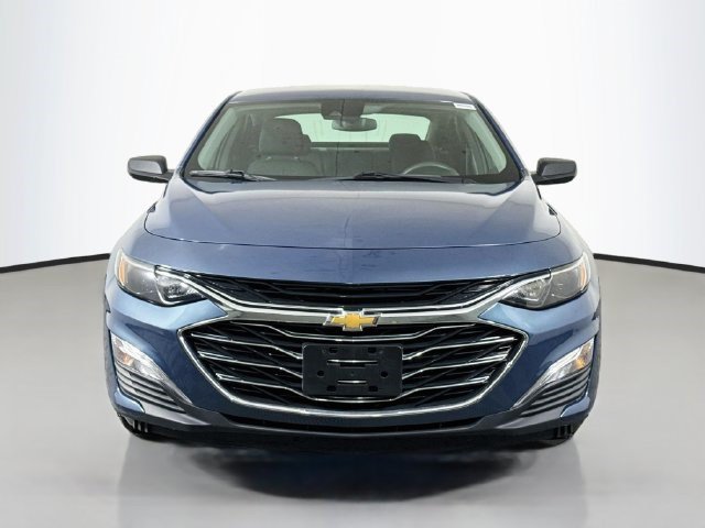 Used 2024 Chevrolet Malibu LS FWD image 2