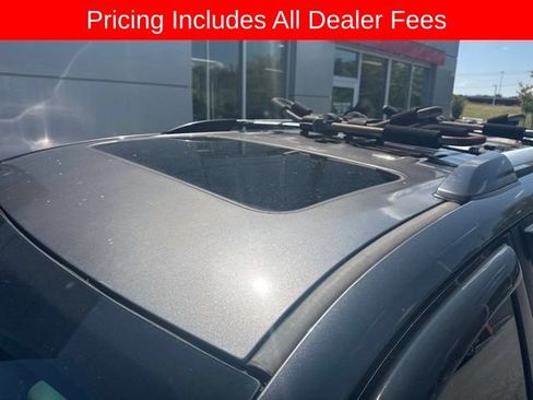 Used 2013 Toyota Highlander Limited AWD/4WD image 2